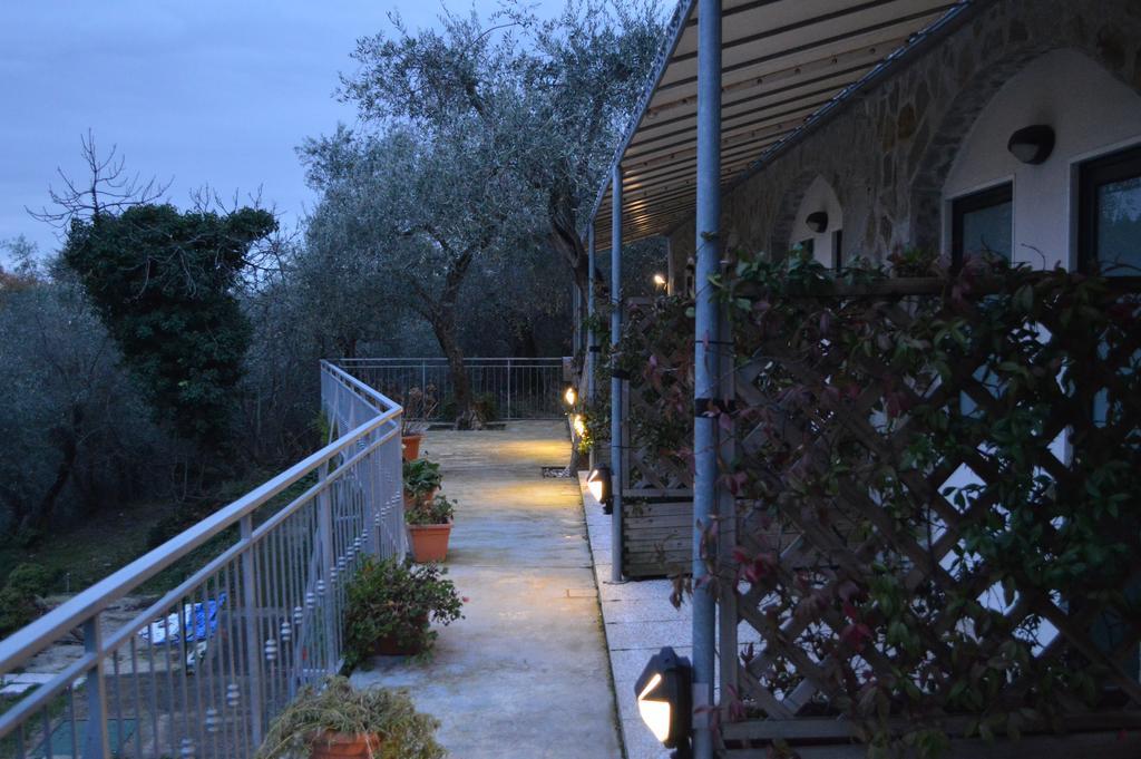 Affittacamere Arabafenice Vezzano Ligure Exterior foto